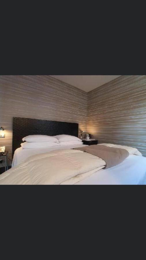Mh Design Naples